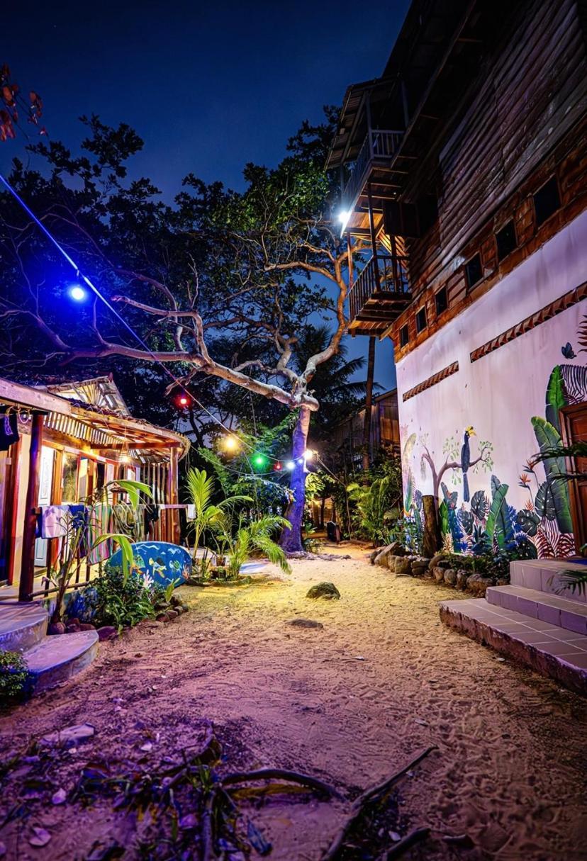 Easy Tiger - M'pai Bay Beach, 3* Koh Rong Sanloem